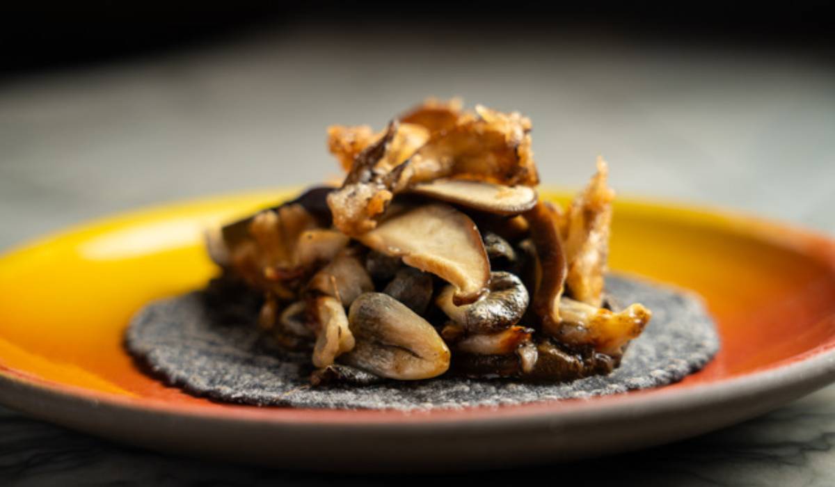 Puesto Huitlacoche Taco.
