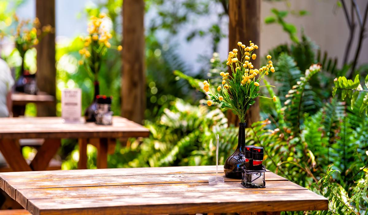 Restaurant Picnic Table